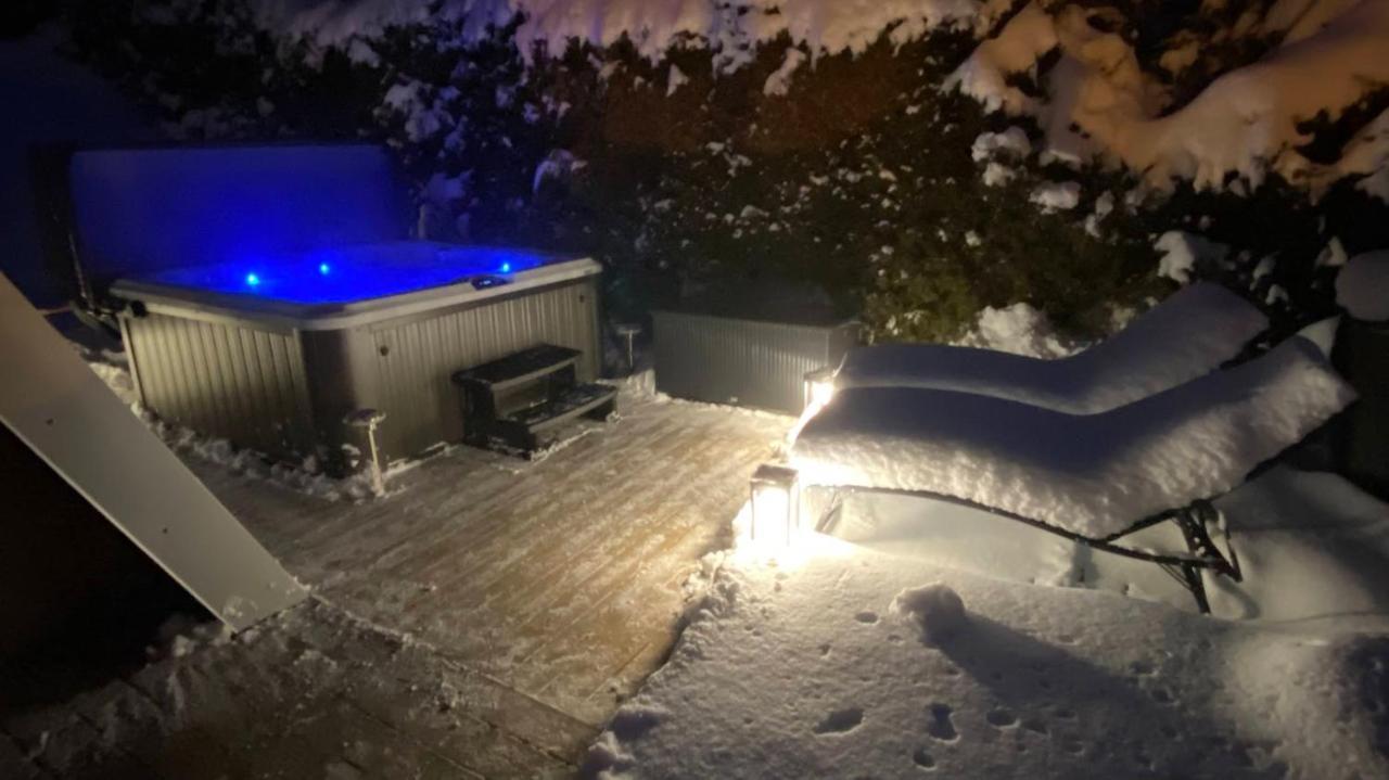 Au-Doux-Altic Chalet Romantique Avec Jacuzzi Et Sauna Métabief Exteriér fotografie